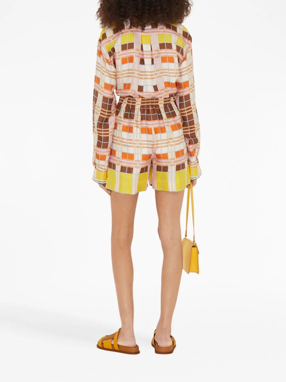 Geometric-patterned silk